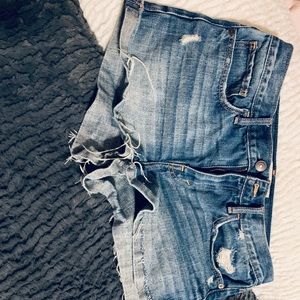 Abercrombie and Fitch jean shorts sz 28
